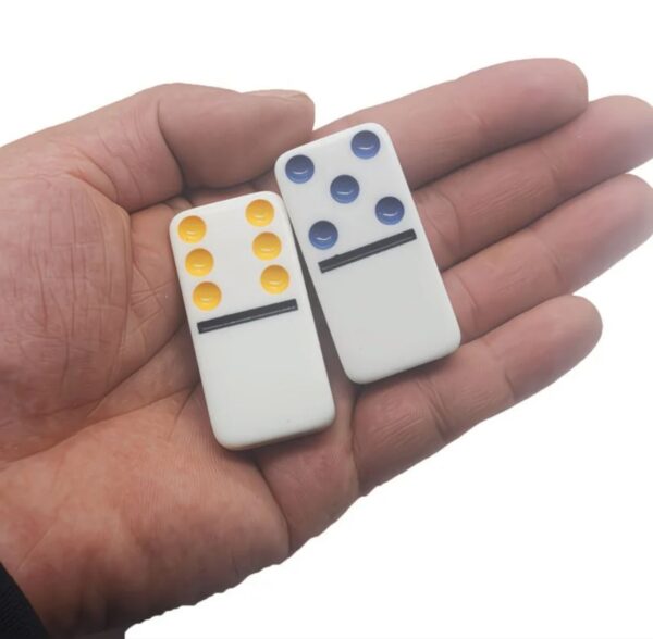 Dominos